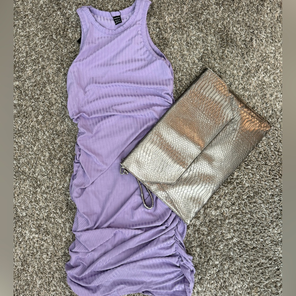 Metallic envelope clutch